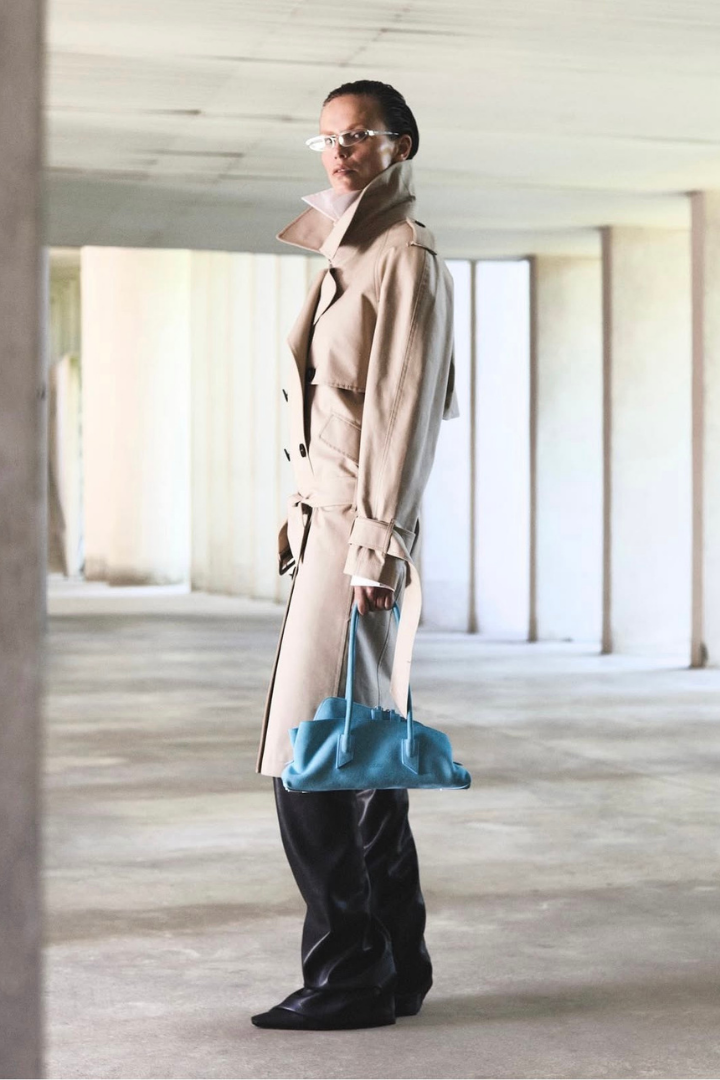 Spring/Summer 2026 Trend: Light Blue and Blue Bags - News Viled.kz - image 6