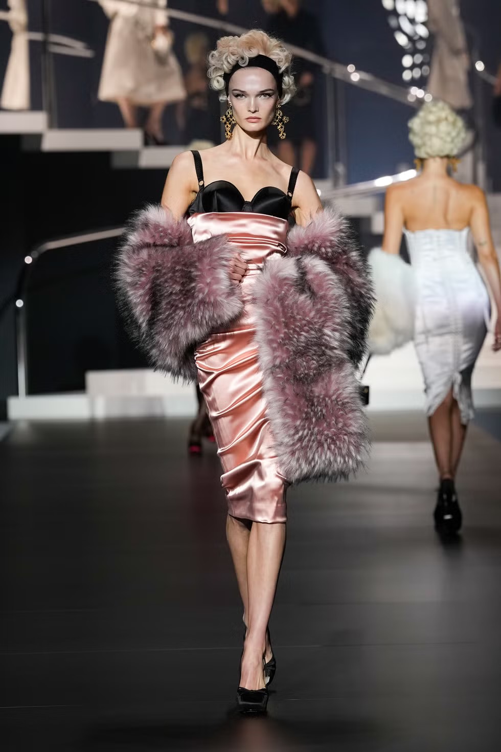 Madonna's style at the Dolce&Gabbana show, spring-summer 2025 - News Viled.kz - image 7