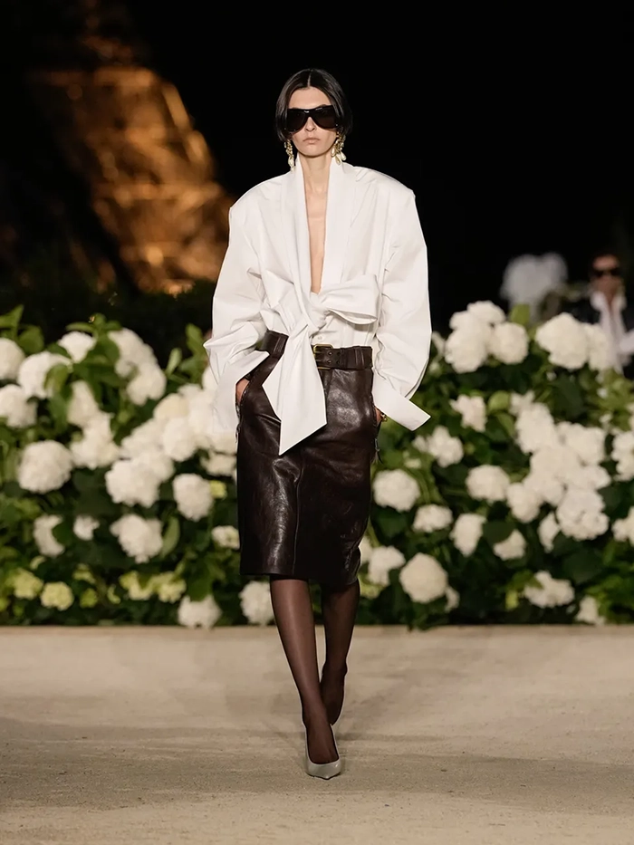 Главное о коллекции Saint Laurent, весна-лето 2026: 5 фактов о лучшем парижском показе - Новости Viled.kz - фото 5