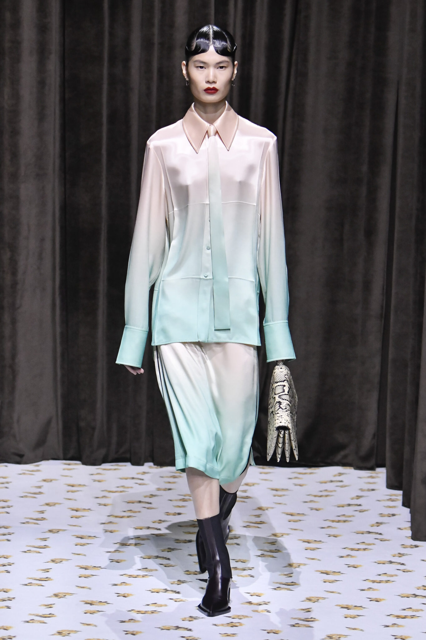 Все о показе Jil Sander, весна-лето 2025 - Новости Viled.kz - фото 11