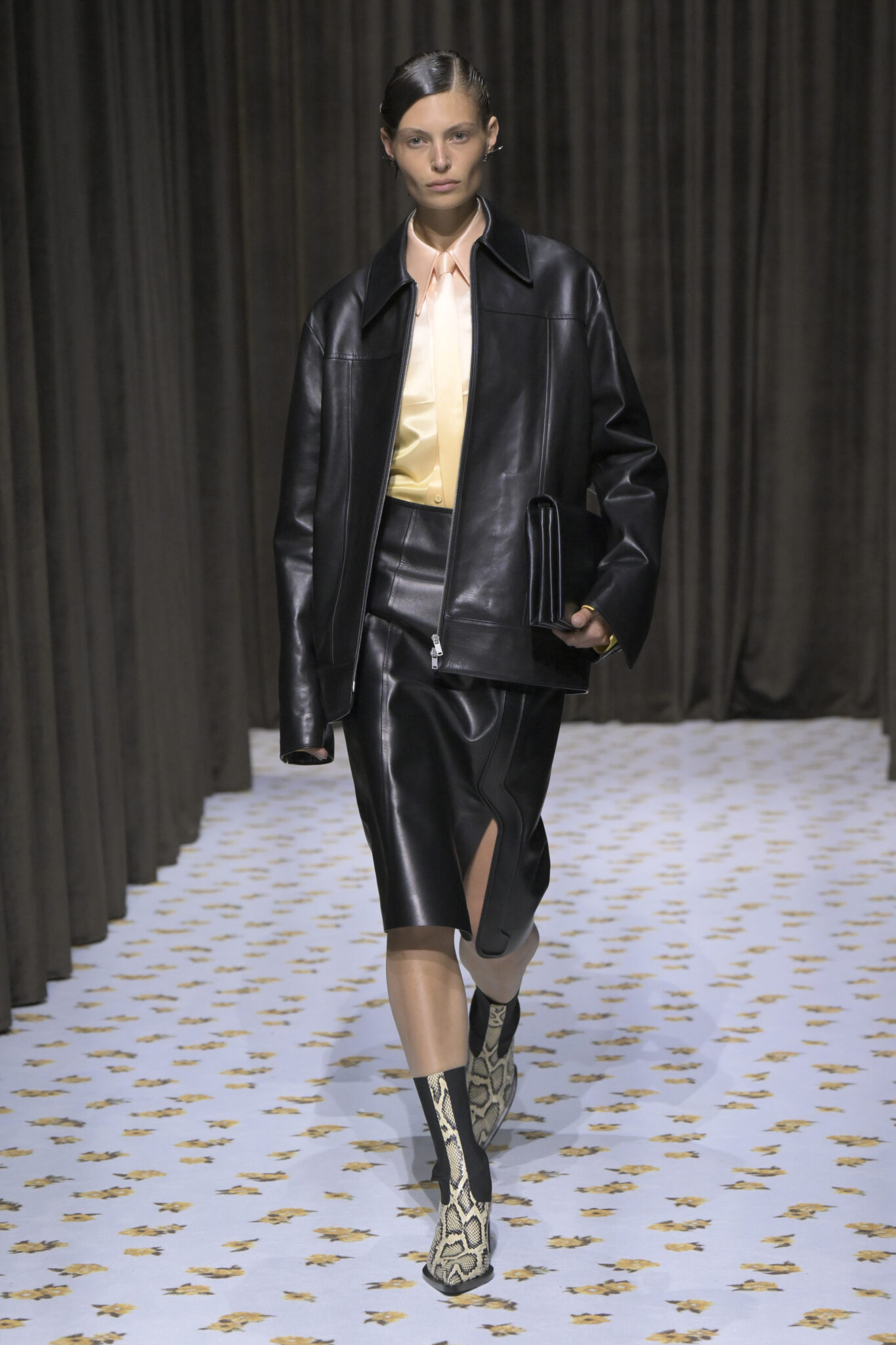 Все о показе Jil Sander, весна-лето 2025 - Новости Viled.kz - фото 4
