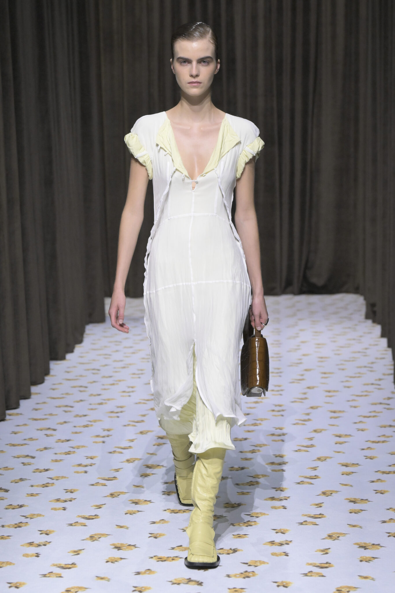 Все о показе Jil Sander, весна-лето 2025 - Новости Viled.kz - фото 12