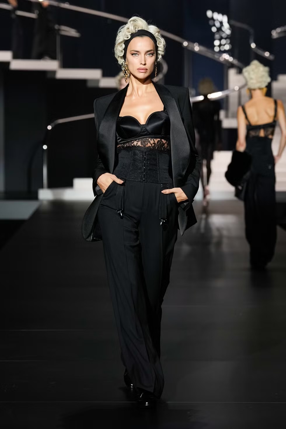 Madonna's style at the Dolce&Gabbana show, spring-summer 2025 - News Viled.kz - image 13