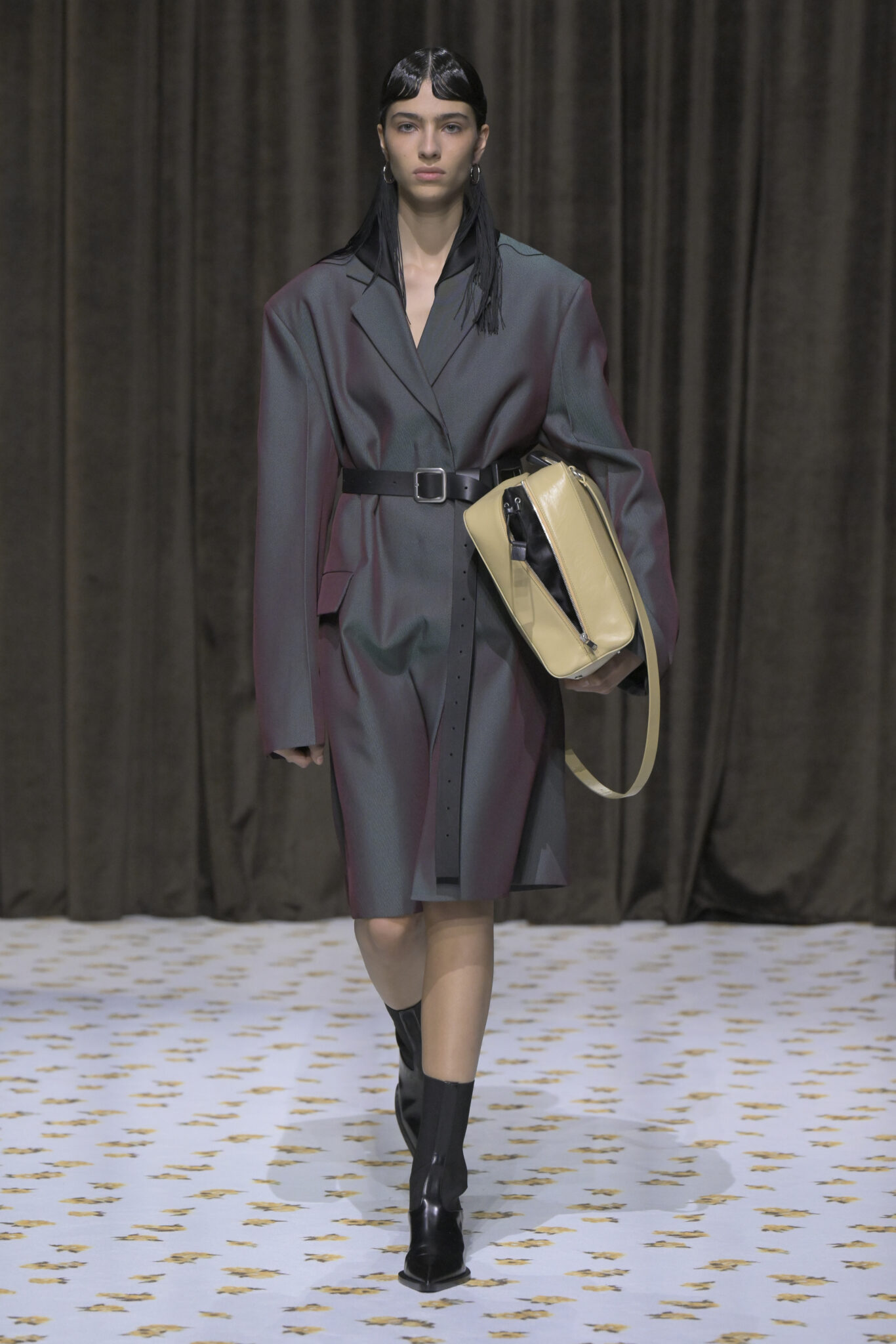 Все о показе Jil Sander, весна-лето 2025 - Новости Viled.kz - фото 1